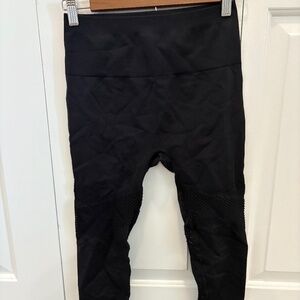 Fabletics Cropped Legging